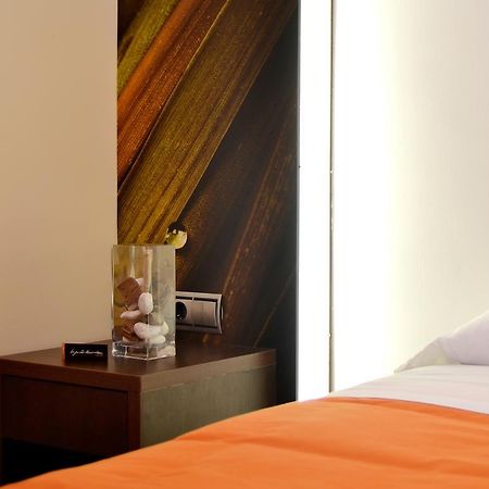 Hostal Bajo La Muralla Самора Экстерьер фото